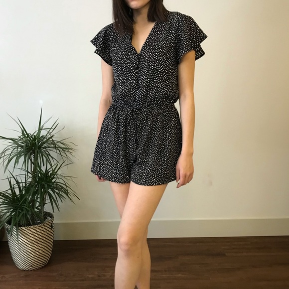 โจNEW! Polka Dots Crape Rompers โจ - Picture 3 of 4